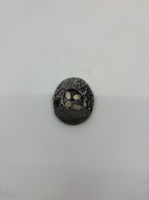 Brooches (Pre-owned)