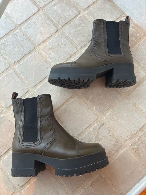 Clergerie Size 38 Boots (Pre-owned)
