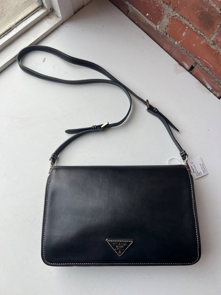 Prada Handbags (Pre-owned)