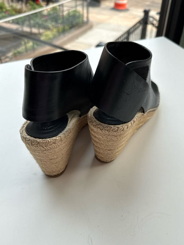 Celine Size 40 Shoes (Pre-owned)