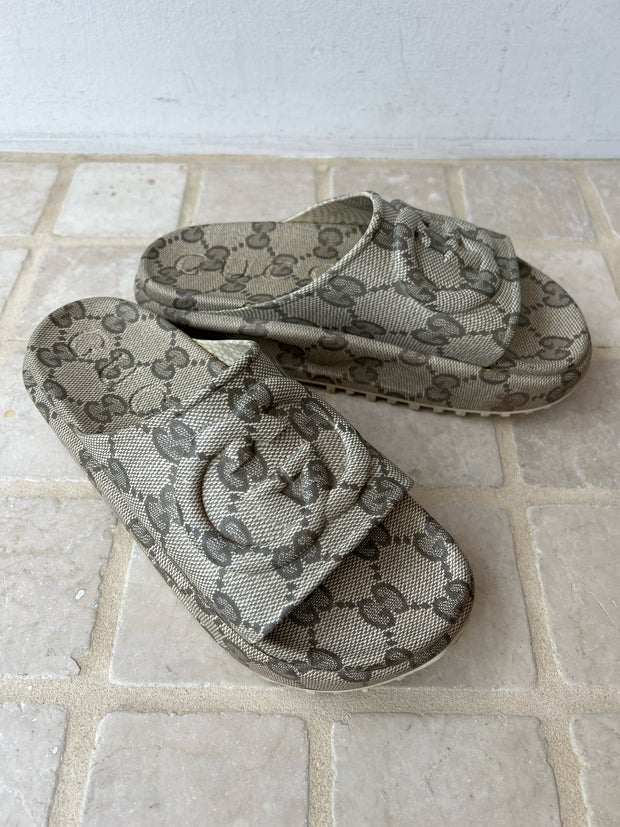 Gucci Size 40 Shoes (Pre-owned)
