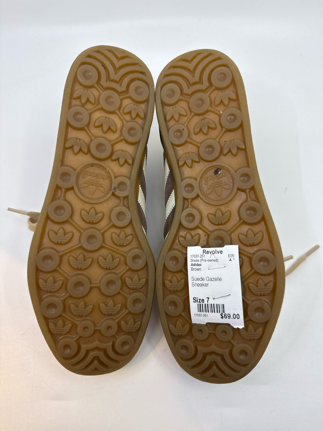 Adidas Size 7 Shoes (Pre-owned) – revolveboutiques