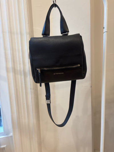 Givenchy Handbags (Pre-owned)