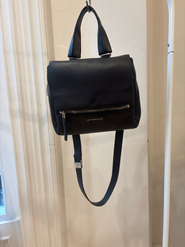 Givenchy Handbags (Pre-owned)