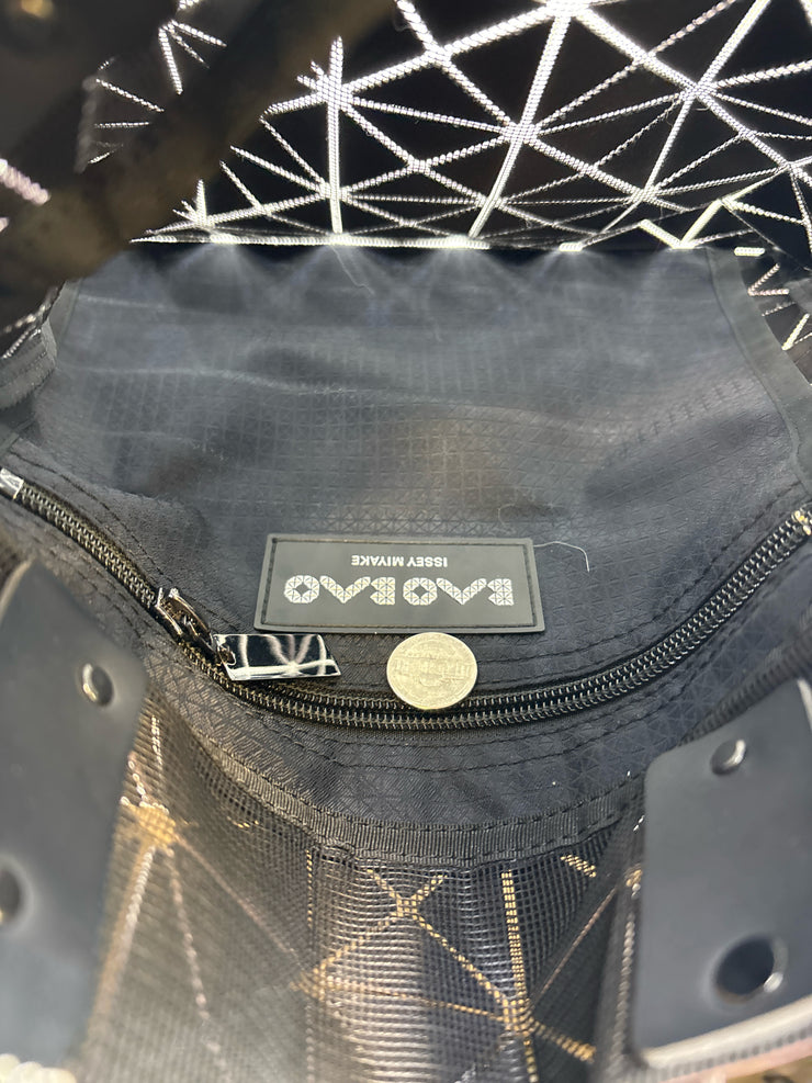 Issey Miyake Handbags (Pre-owned)