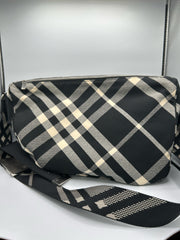 Burberry Handbags (Pre-owned)