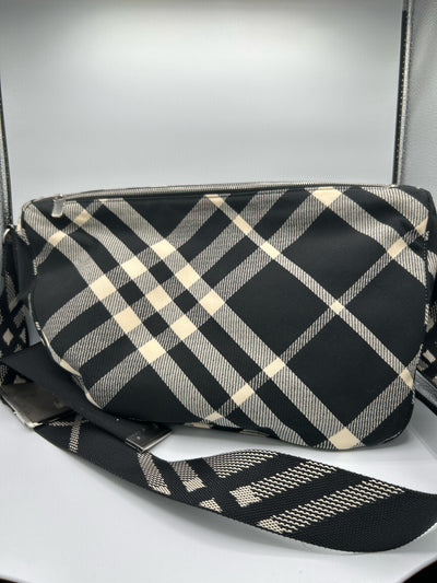 Burberry Handbags (Pre-owned)