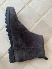 Stuart Weitzman Size 6.5 Boots (Pre-owned)