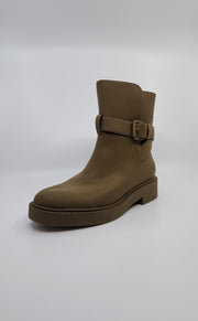 Vince Size 8.5 Boots (Pre-owned)