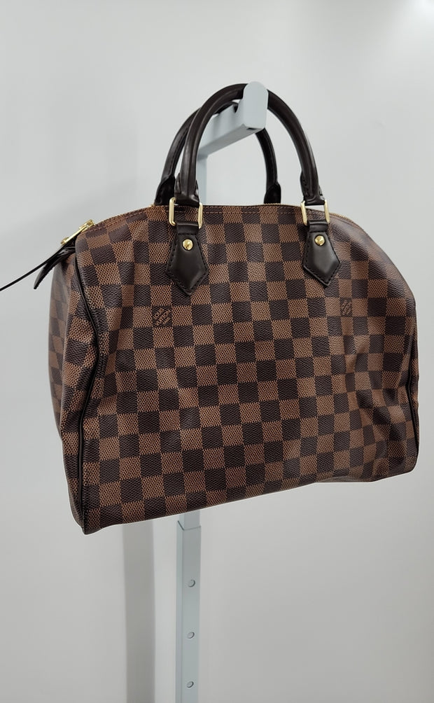 Louis Vuitton Handbags (Pre-owned)