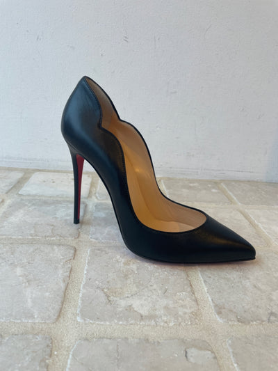 Christian Louboutin Size 38 Shoes (Pre-owned)