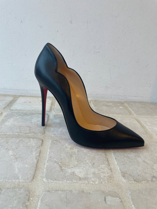 Christian Louboutin Size 38 Shoes (Pre-owned)