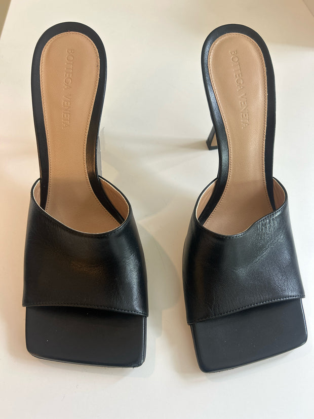 Bottega Veneta Size 38 Shoes (Pre-owned)