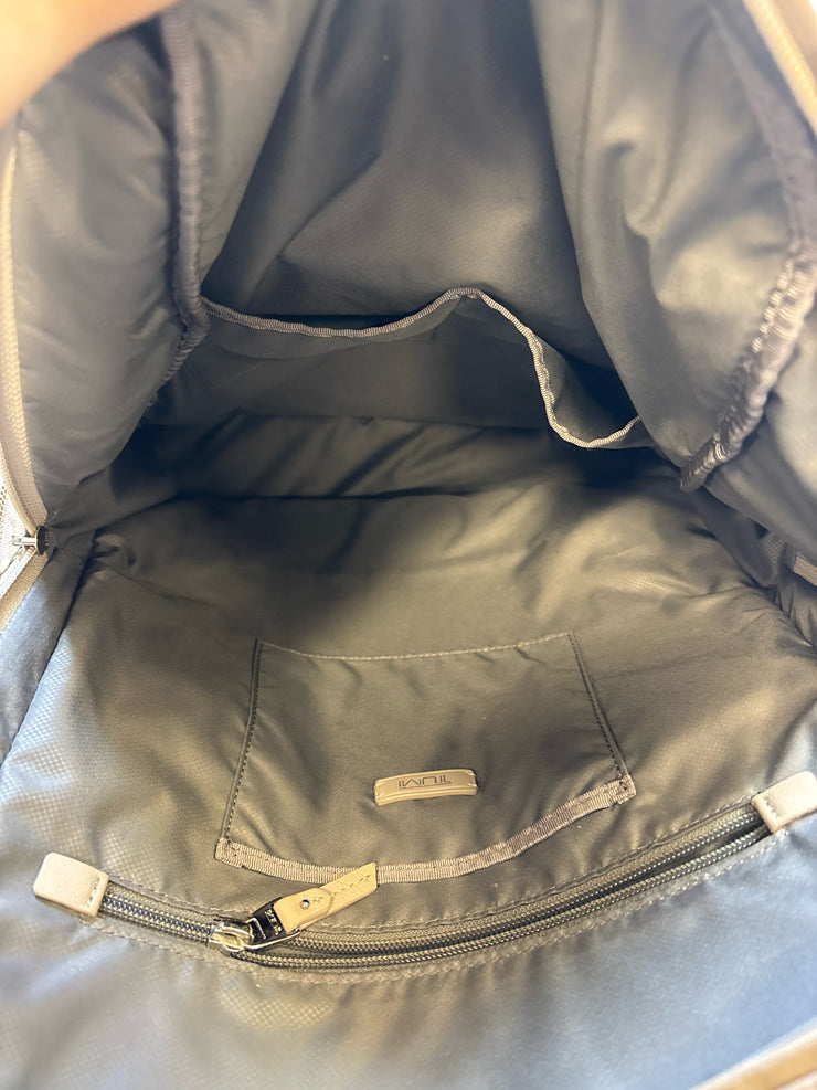 Tumi Backpacks (Pre-owned)