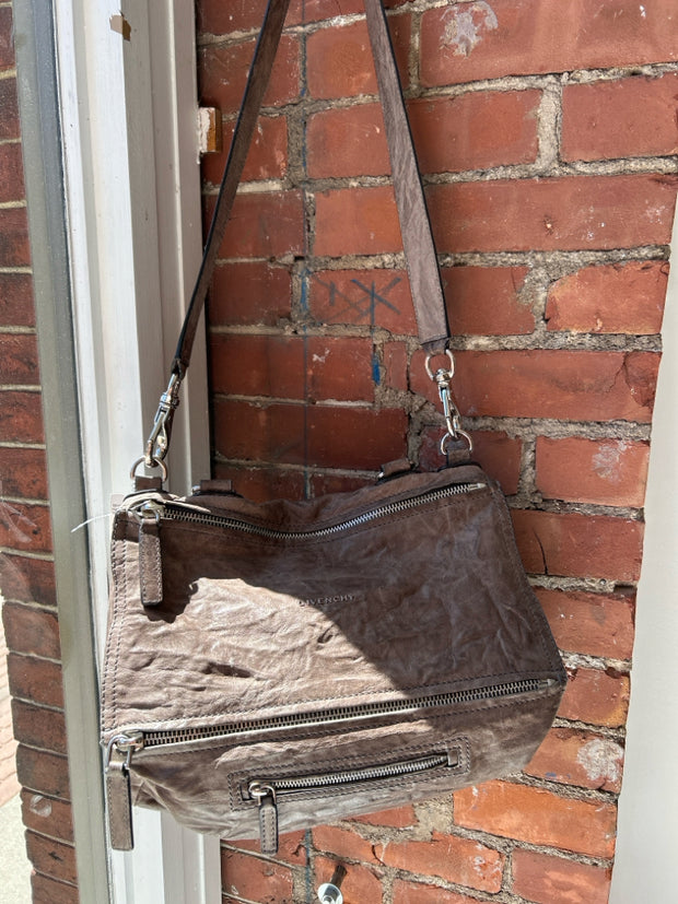 Givenchy Handbags (Pre-owned)