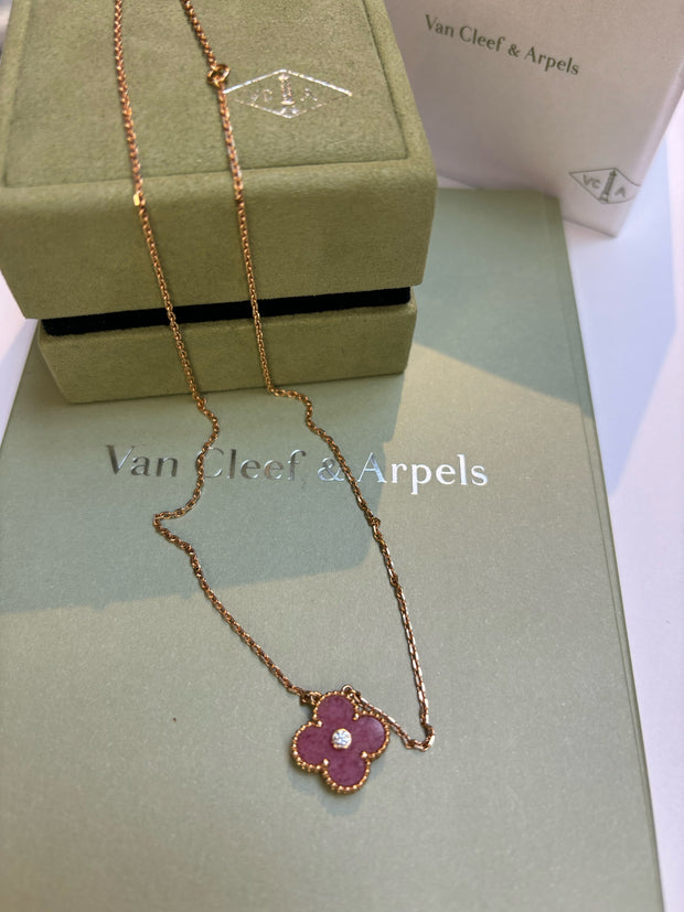 Van Cleef Necklaces (Pre-owned)