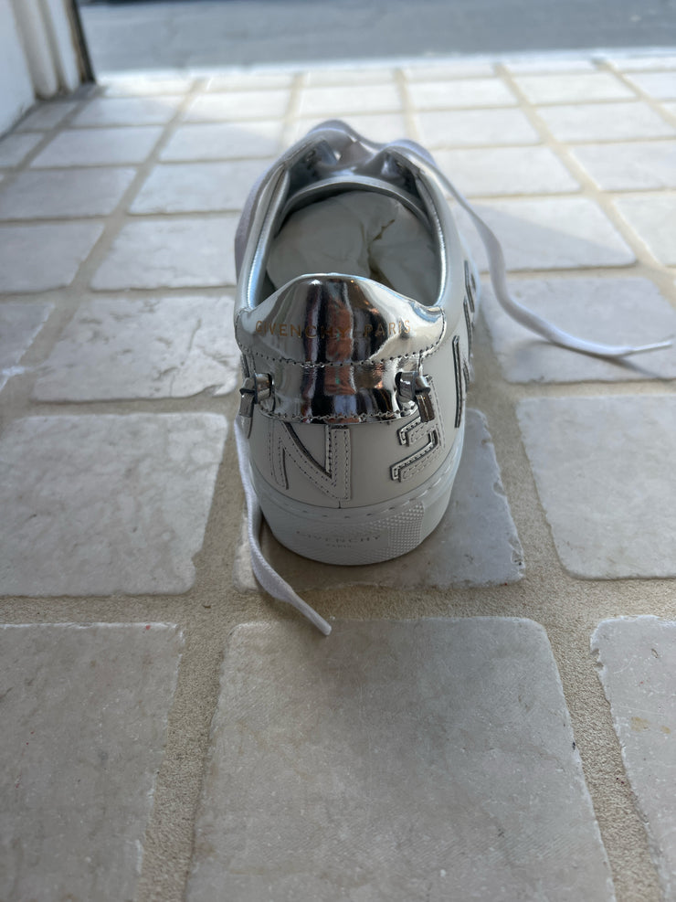 Givenchy Size 40 Sneakers (Pre-owned)