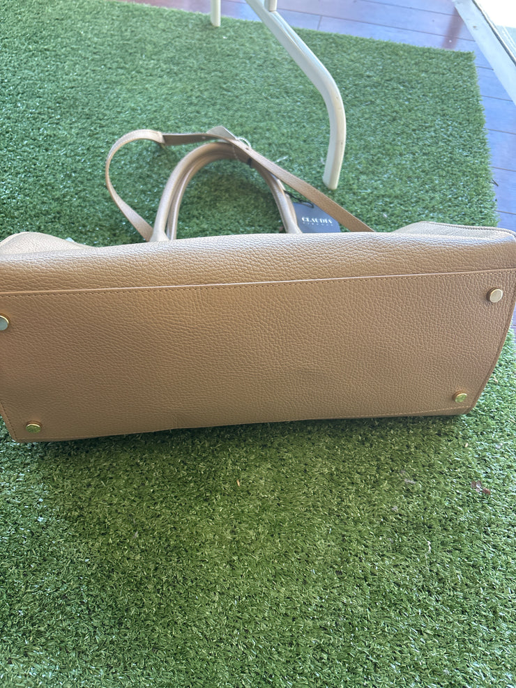 Claudia Handbags (Pre-owned)