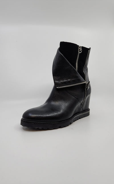 Napoleoni Size 38 Boots (Pre-owned)