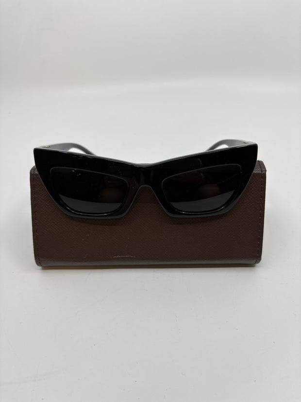 Burberry Sunglasses (Pre-owned)