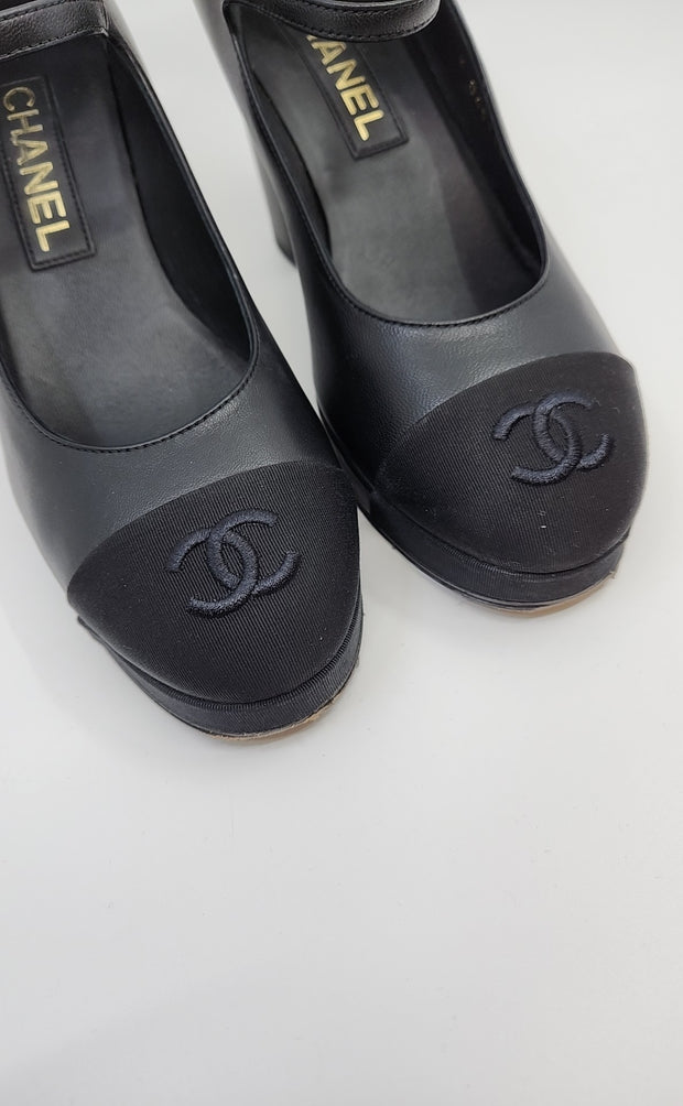 Chanel Size 38 Shoes (Pre-owned)