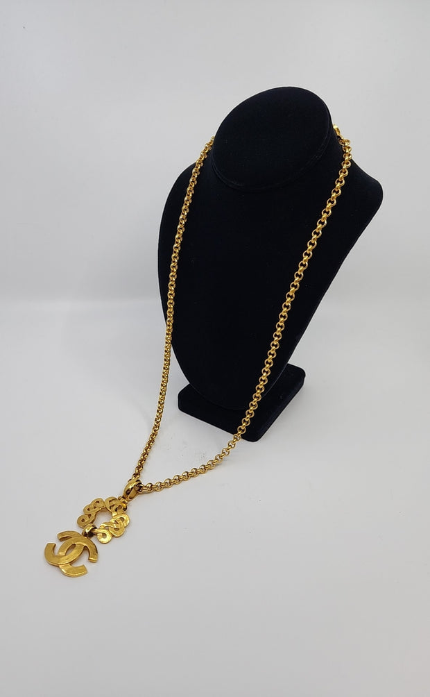 Chanel Necklaces (Pre-owned)