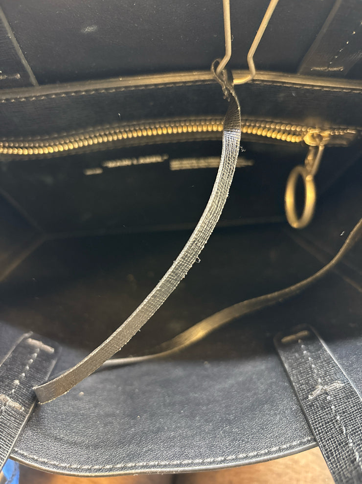 Off White Handbags (Pre-owned)