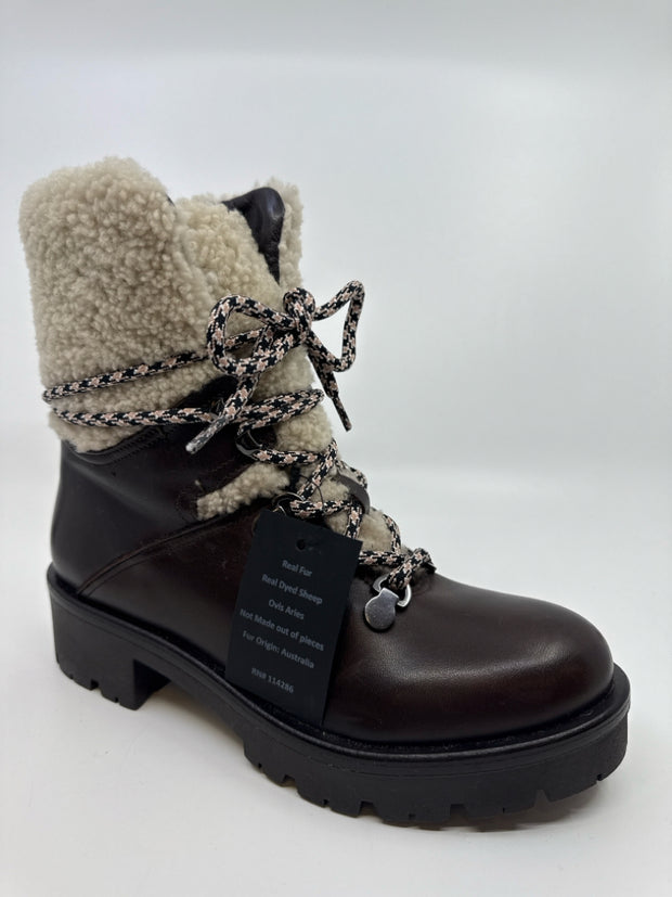 Aquatalia Size 9 Boots (Pre-owned)