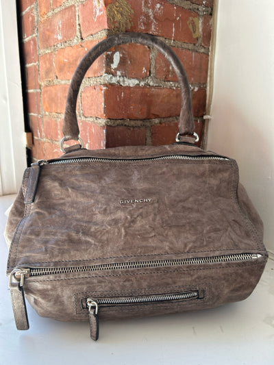 Givenchy Handbags (Pre-owned)
