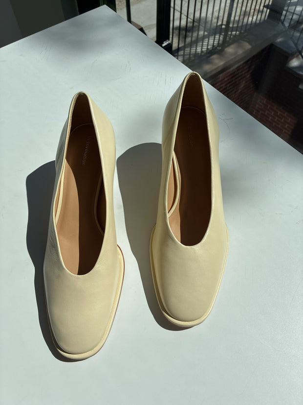Reformation Size 8.5 Shoes (Pre-owned)