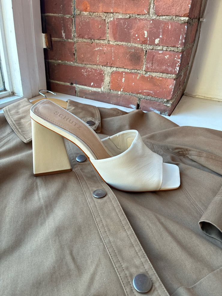 Schutz Size 9.5 Shoes (Pre-owned)