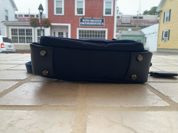 Tumi Handbags (Pre-owned)