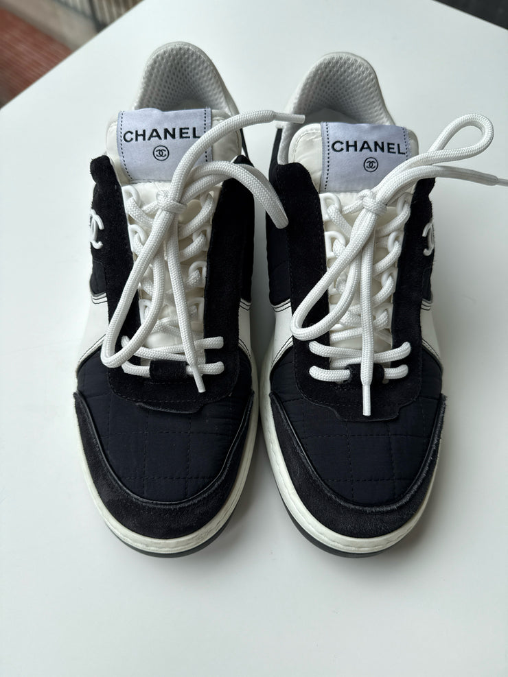 Chanel Size 39 Sneakers (Pre-owned)