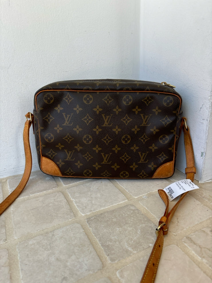 Louis Vuitton Handbags (Pre-owned)