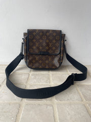 Louis Vuitton Handbags (Pre-owned)