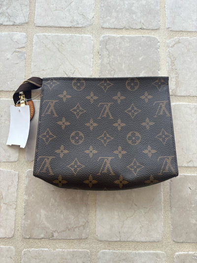 Louis Vuitton Handbags (Pre-owned)