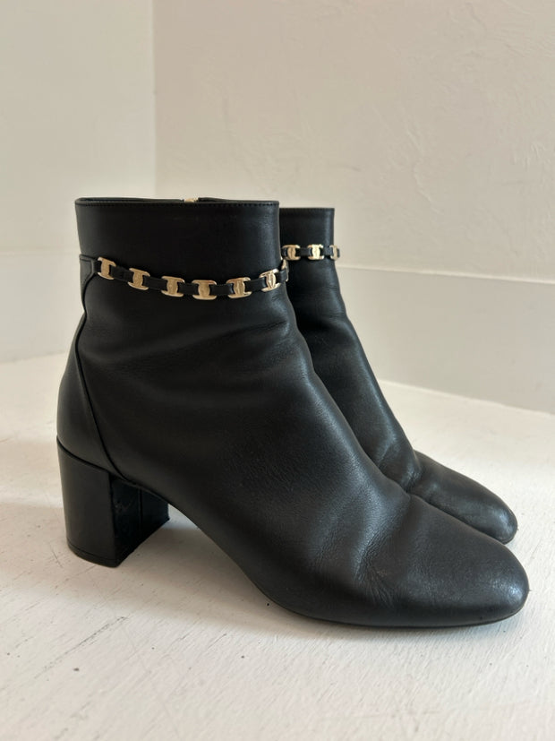 Ferragamo Size 7 Boots (Pre-owned)