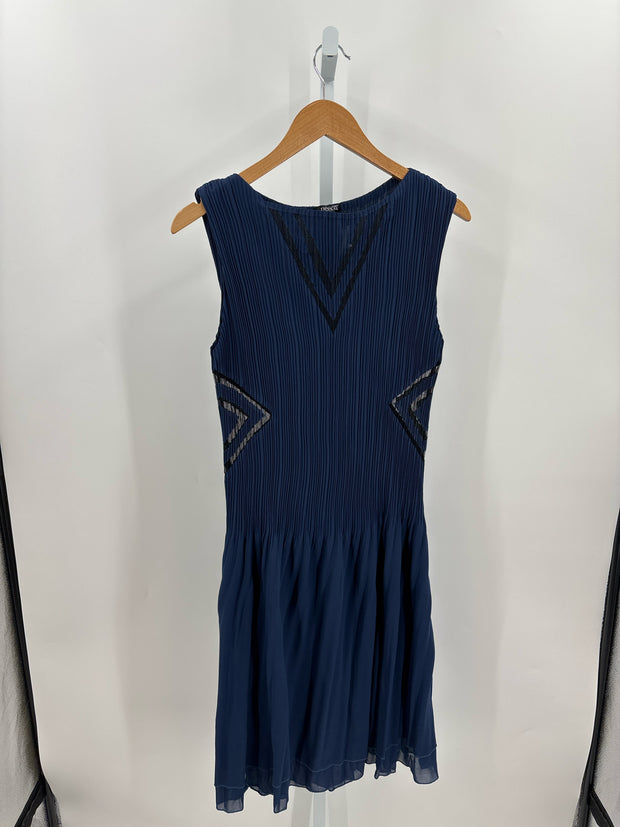 Veeca Size M Dresses (Pre-owned)