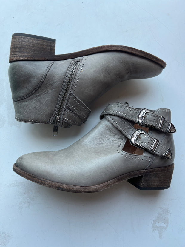 Frye Size 5 Boots (Pre-owned)