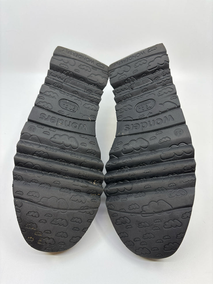 Wonders Size 39 Sneakers (Pre-owned)