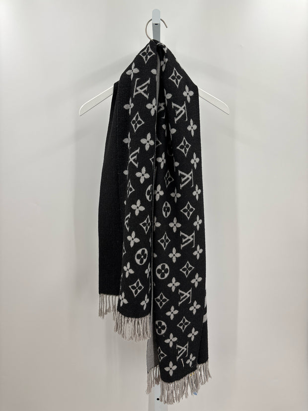 Louis Vuitton Scarves (Pre-owned)