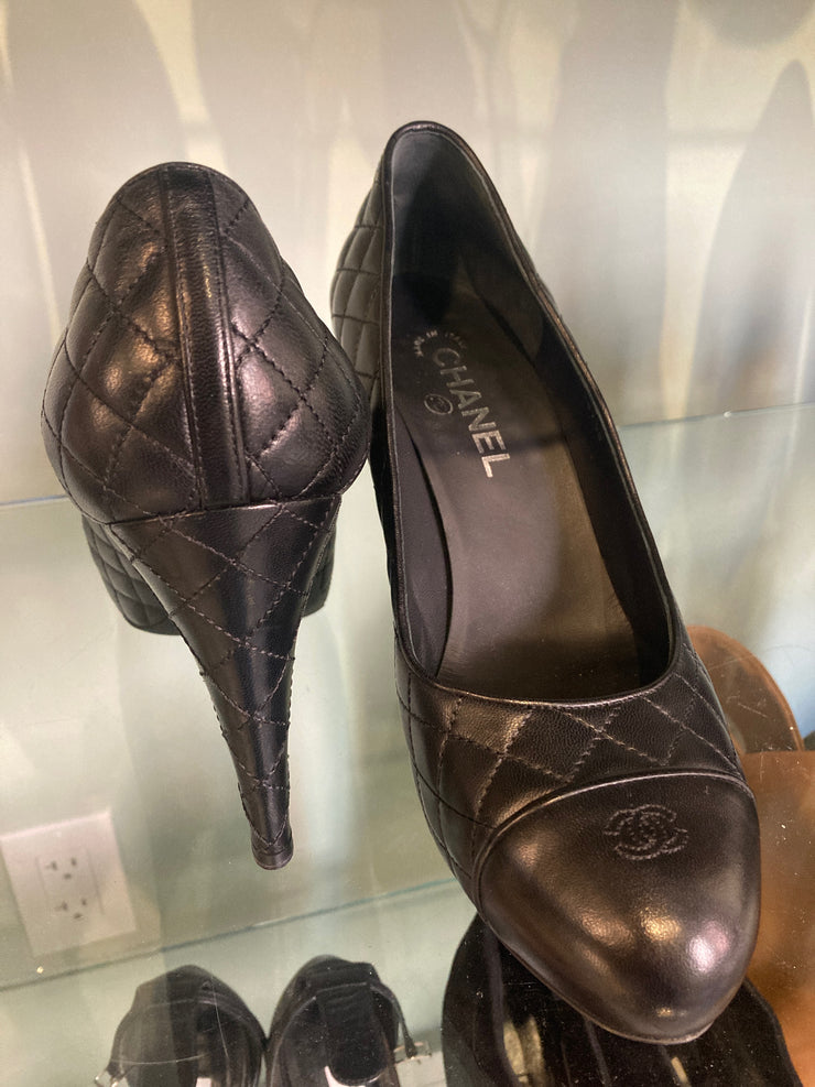 Chanel Size 40.5 Shoes (Pre-owned)