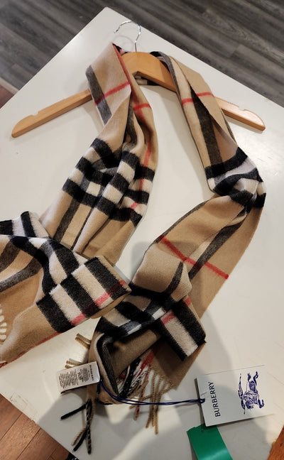 Burberry Scarves (Pre-owned)
