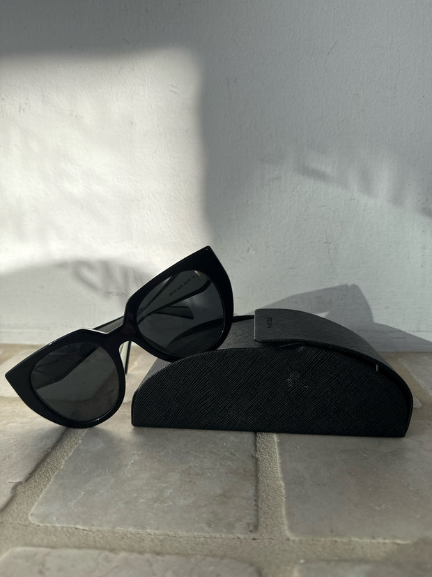 Prada Sunglasses (Pre-owned)