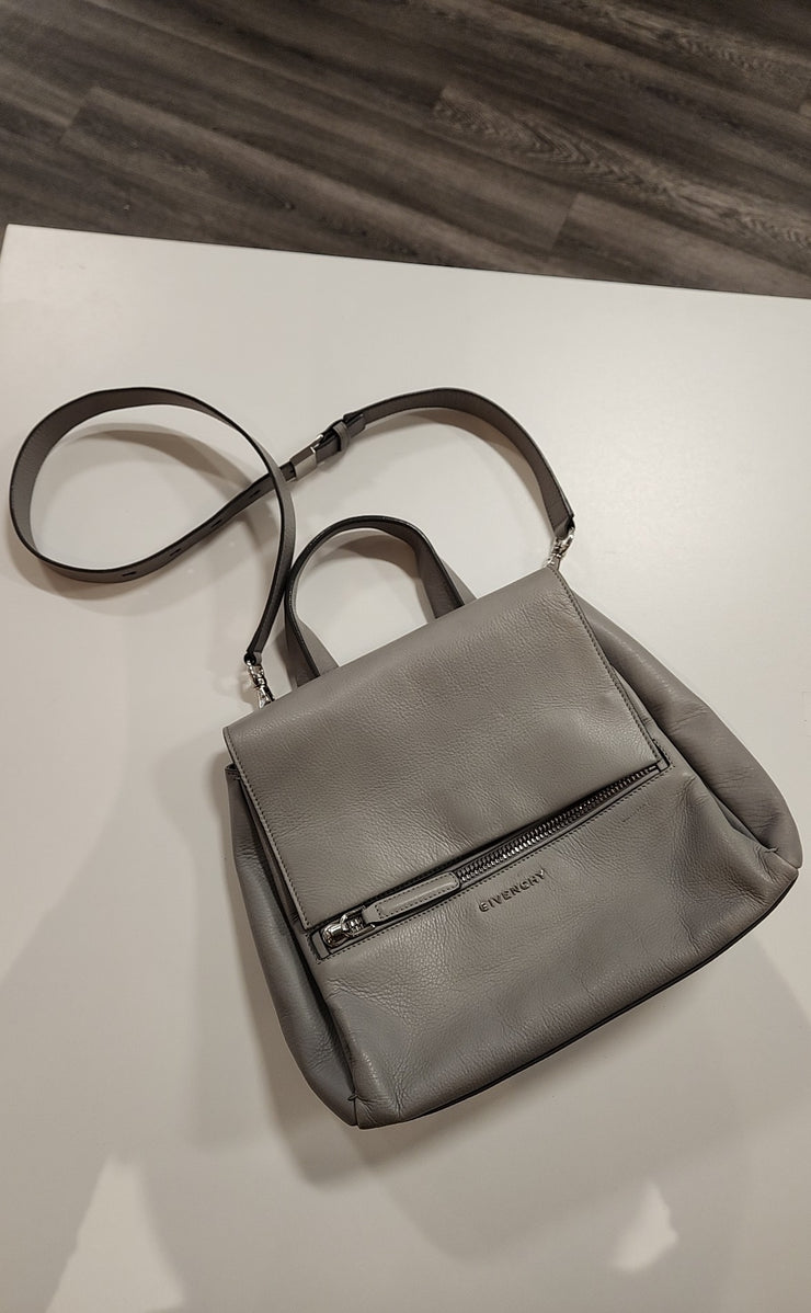 Givenchy Handbags (Pre-owned)