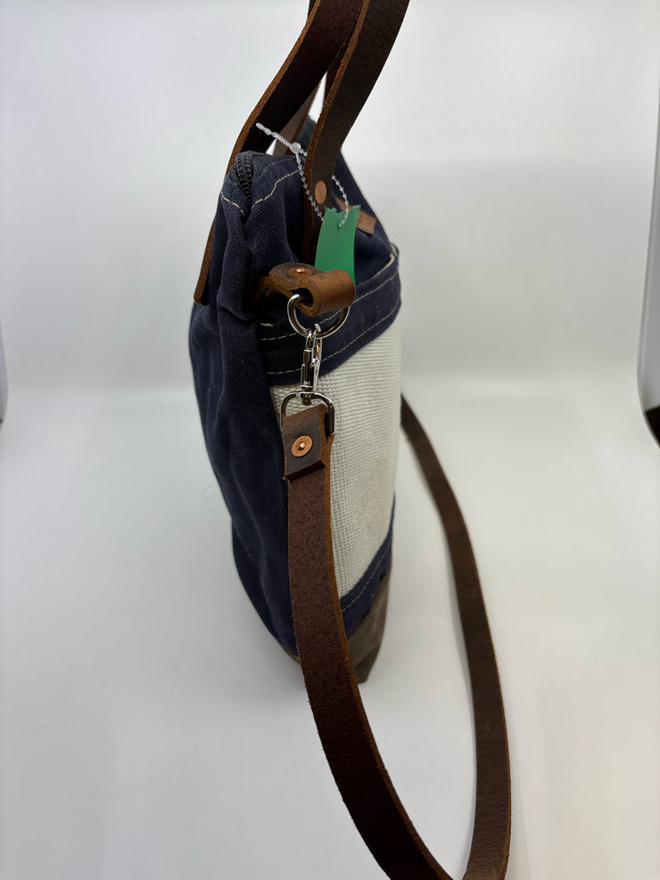 Burn Bags Handbags (Pre-owned)