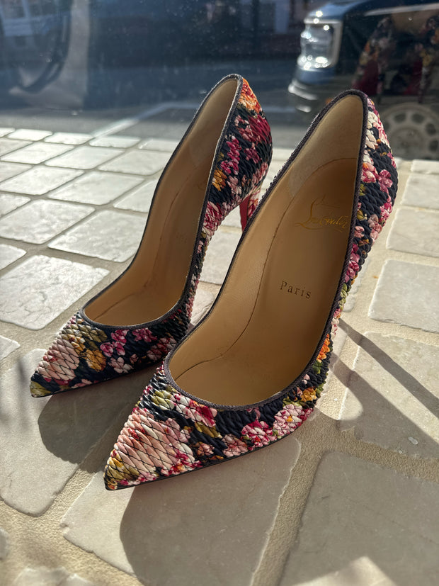 Christian Louboutin Size 37 Shoes (Pre-owned)