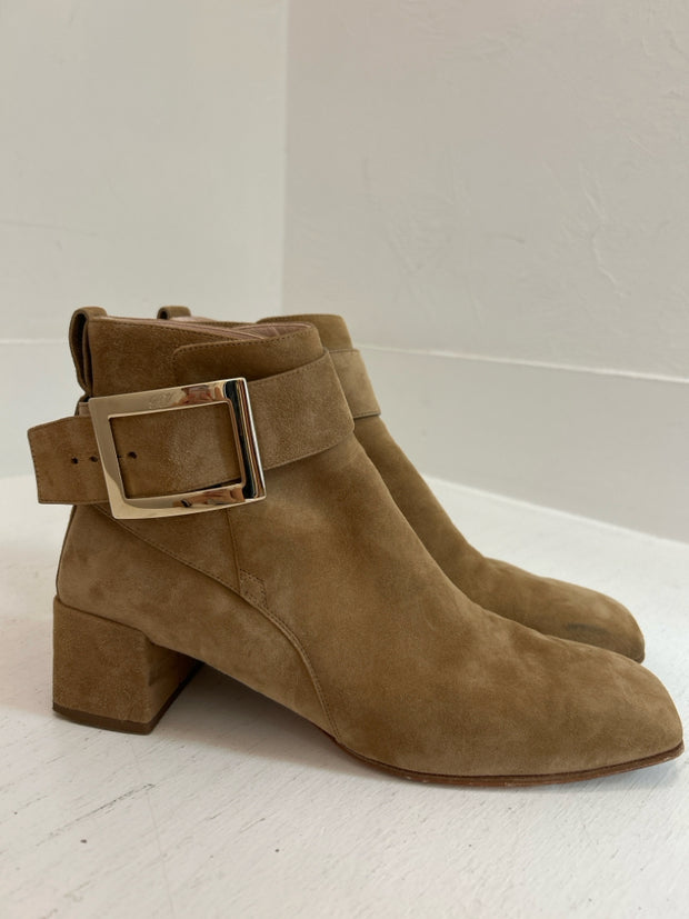 Roger Vivier Size 38 Boots (Pre-owned)