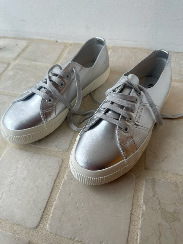 Superga Size 7 Sneakers (Pre-owned)