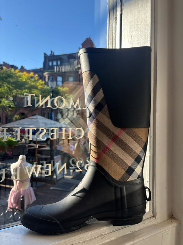 Burberry Boots (Pre-owned)